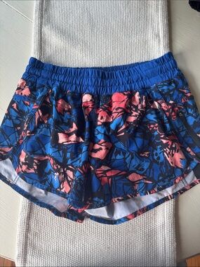 Women’s Blue & coral Lululemon Floral Active Shorts